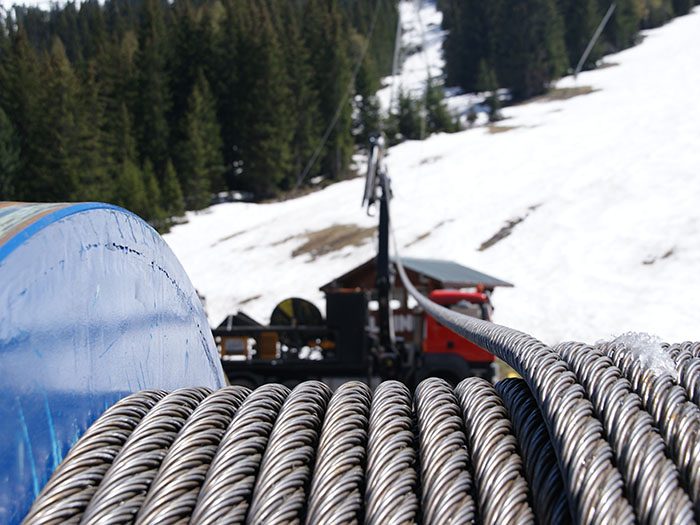 Entrollen eines Seils für eine Luftseilbahn