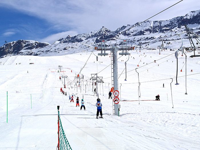 Ecole ski lift - L’Alpe d’Huez (France)